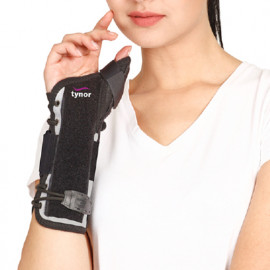 Tynor Wrist Splint With Thumb E-44 